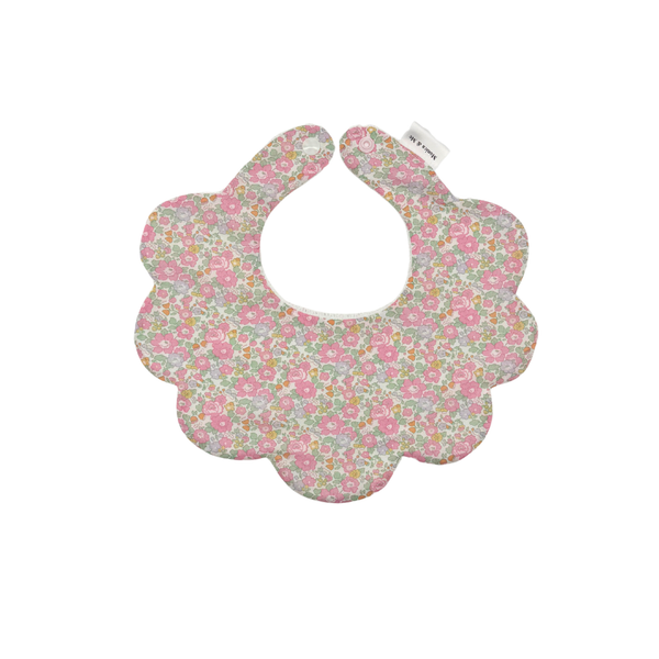 Betsy Ann Pastel Scalloped Bib