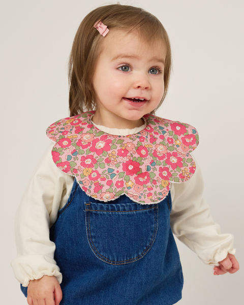 Rosa Scalloped Bib